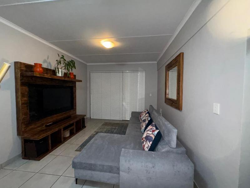 2 Bedroom Property for Sale in Island View Western Cape